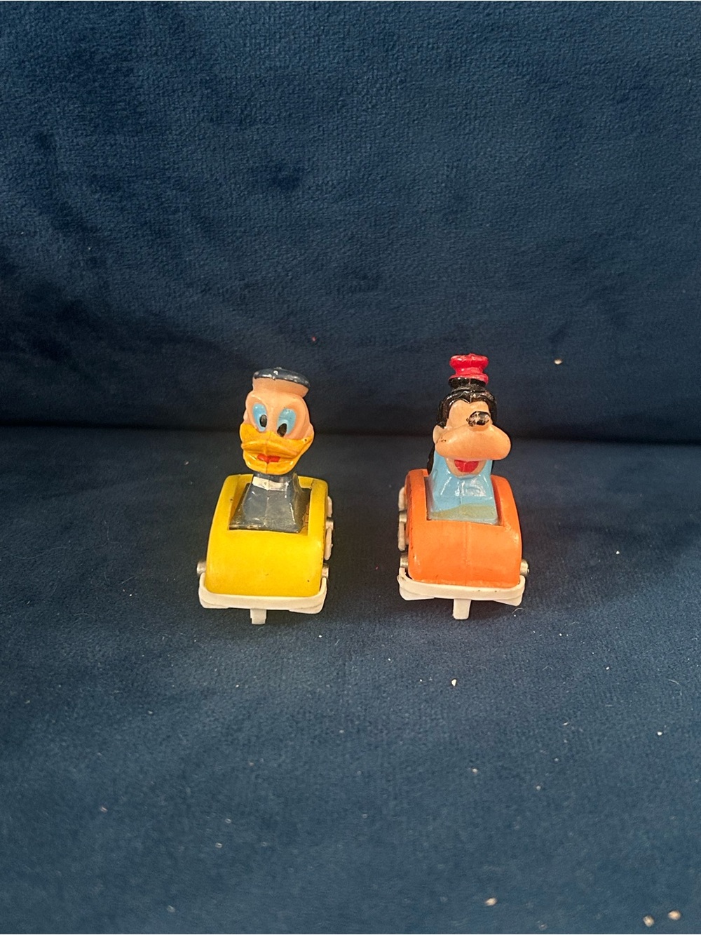 Vtg Disney Goofy and Donald Duck Slot Race Mini Car Figure, Hong Kong, Lot of 2